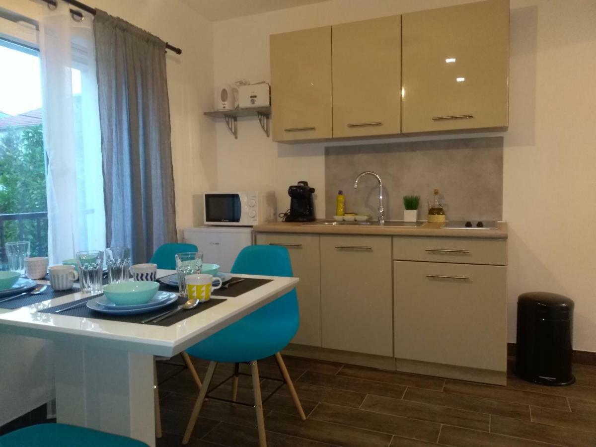 Apartment Simply Rodin Kastela Ngoại thất bức ảnh